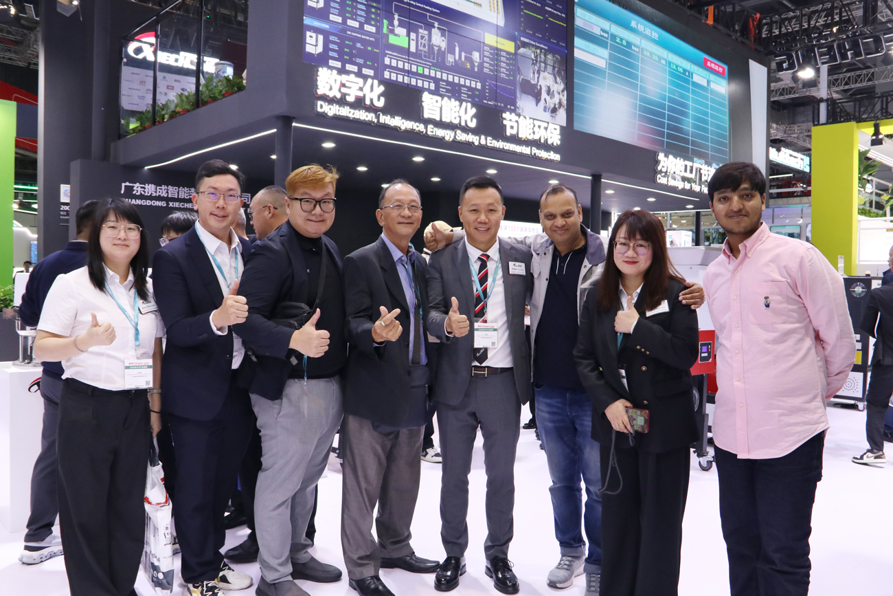 На выставке CHINAPLAS 2026 мы стали свидетелями огромного доверия и поддержки, которые наши уважаемые клиенты оказывают продуктам Xiacheng.