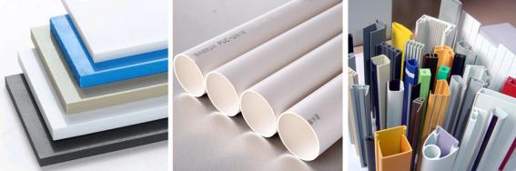 Пластиковые листы, трубы и профили, готовые к дроблению.